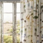 Gordijnen met de stof andrew-martin-fabric-noah-multi