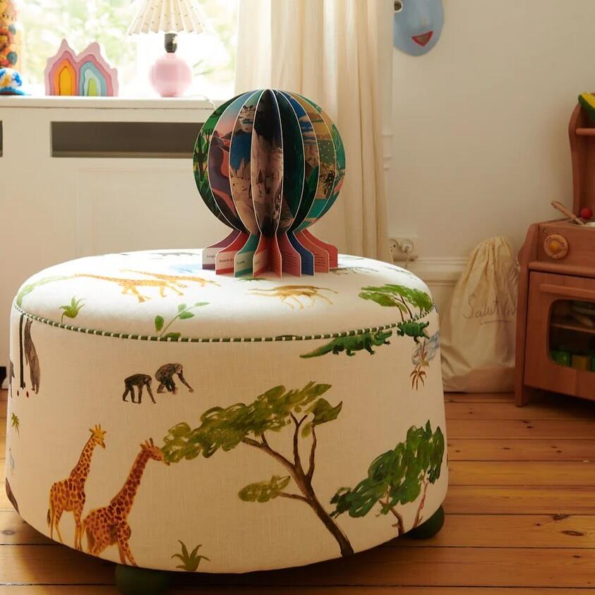 Poef met de stof andrew-martin-fabric-noah-multi