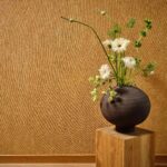 Interieur weergave van het Elitis -gestes-toile-vp-1057-24 behang
