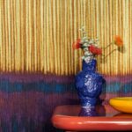 Interieur weergave van het blauw met gele Elitis - Cartagena Sanctuaire RM 1141-01 panorama behang