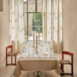 Interieur weergave van de linnen stof Pierre Frey l'arbre Magique F4052001