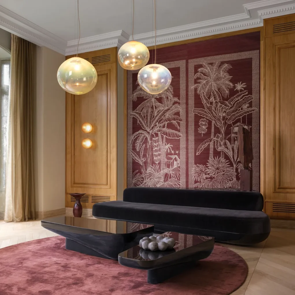 Interieur met Arte Mysuru Nilaya panoramabehang in rood, kleur Bordeaux (35453)