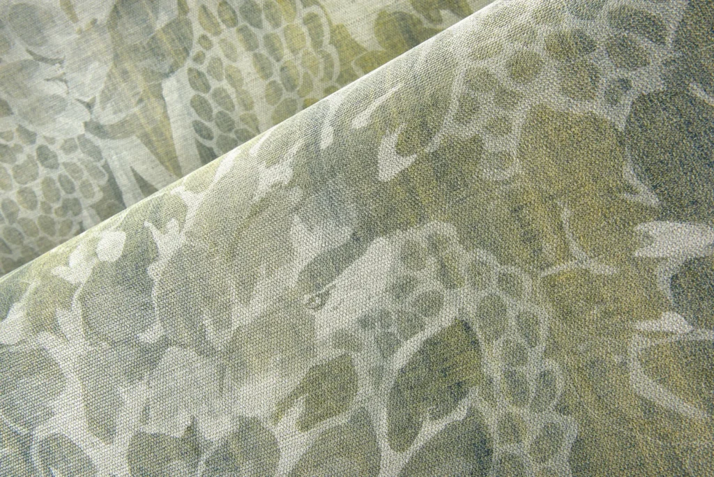 Sfeerbeeld van Arte Ombre Charmille behang in groen, kleur Greenhouse (32350)