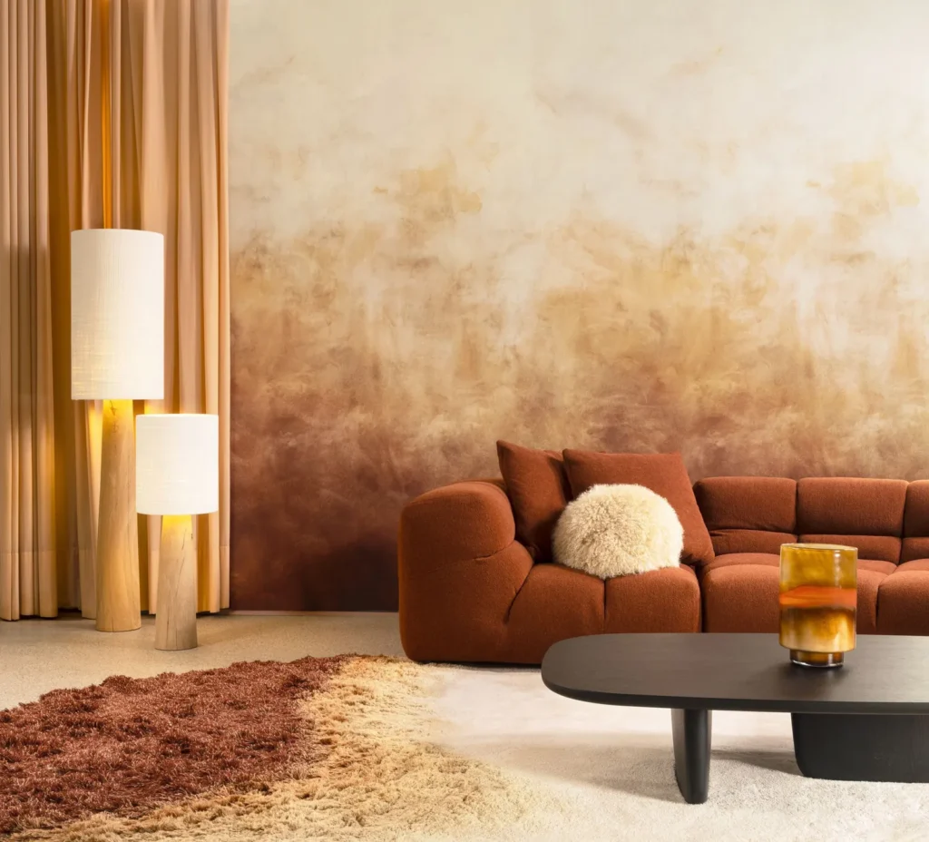 Interieur met Arte Ombre Flux panoramabehang in goud, kleur Golden Cloud (32380)