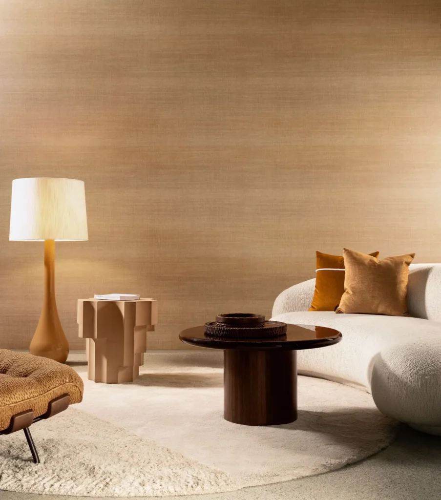 Interieur met Arte Ombre Rise behang in bruin, kleur Cognac (32324)